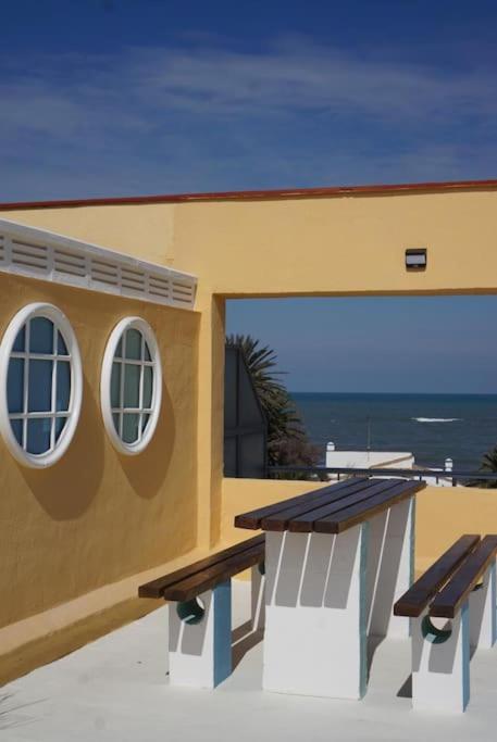 Penthouse 80qm, Zusaetzlich 80 Qm Private Terrasse, 60 M Zum Appartement Dénia